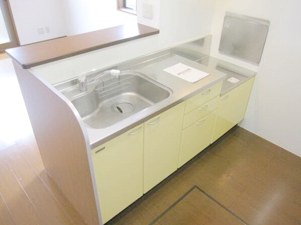 リリー坂下Bの物件内観写真